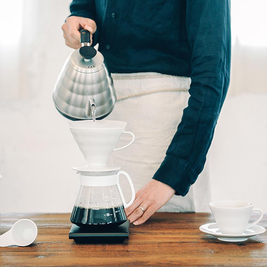 Hario - Dripper | Handfilter Starterset V60 Größe 02 Porzellan weiß